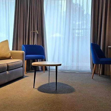גמבלו Hotel Les 3 Cles מראה חיצוני תמונה