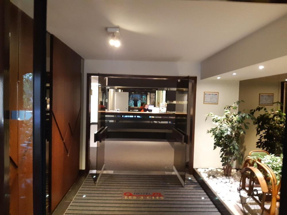 גמבלו Hotel Les 3 Cles מראה חיצוני תמונה