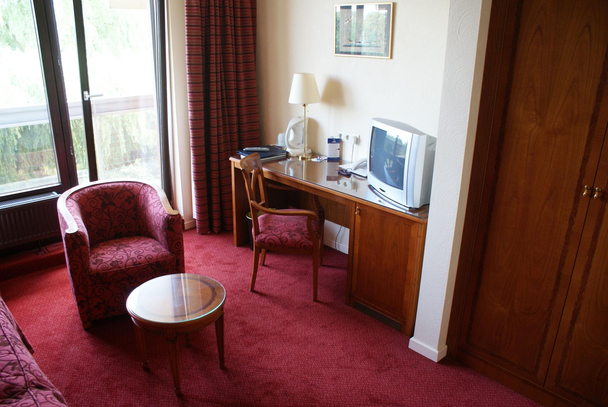 גמבלו Hotel Les 3 Cles מראה חיצוני תמונה