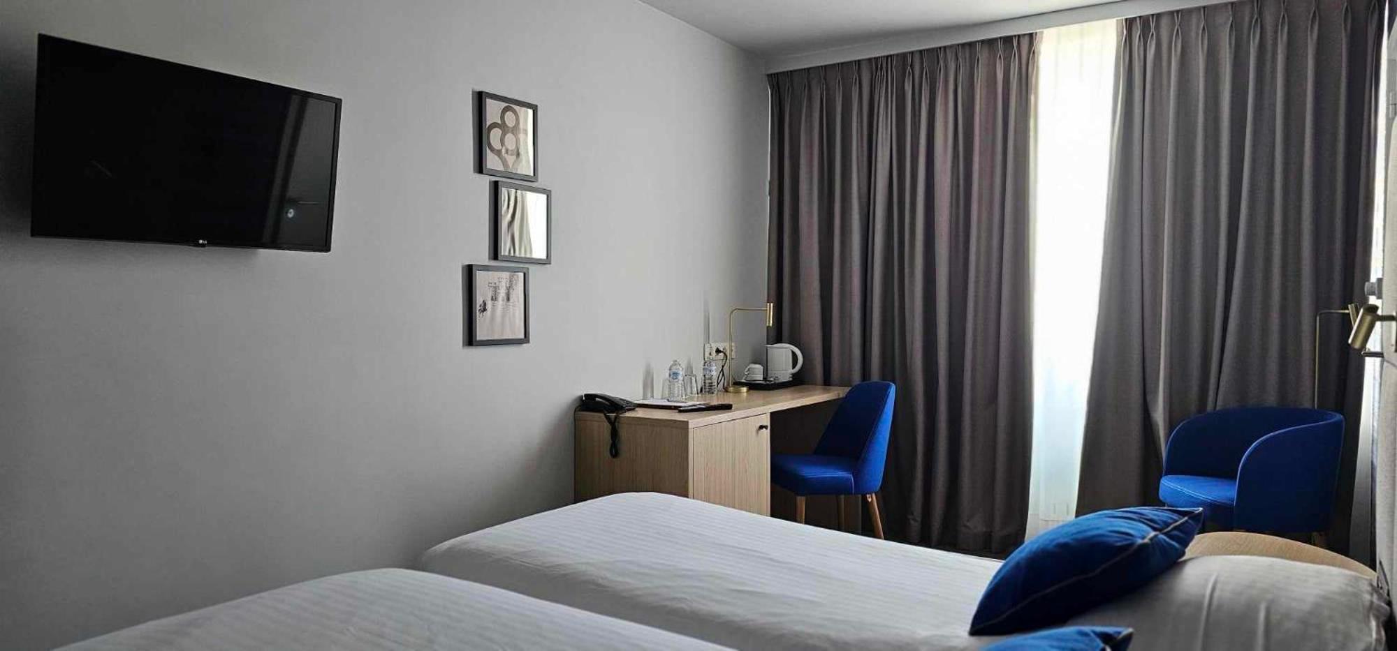 גמבלו Hotel Les 3 Cles מראה חיצוני תמונה