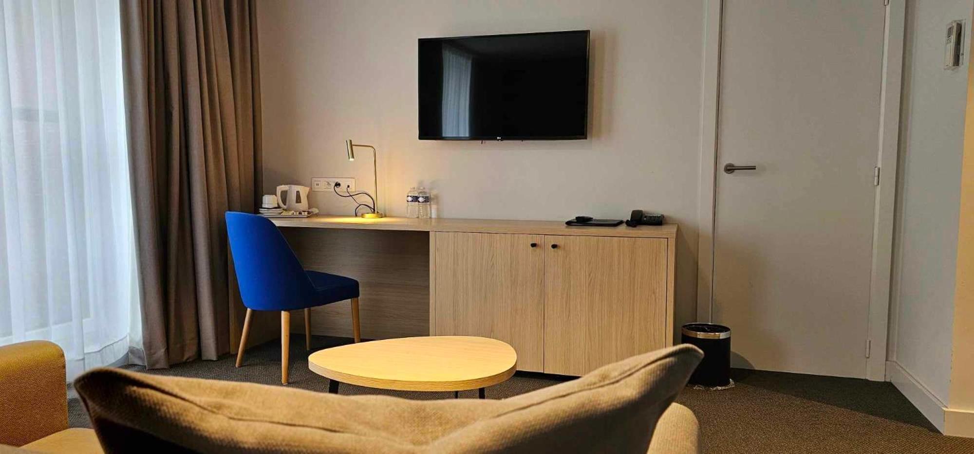 גמבלו Hotel Les 3 Cles מראה חיצוני תמונה