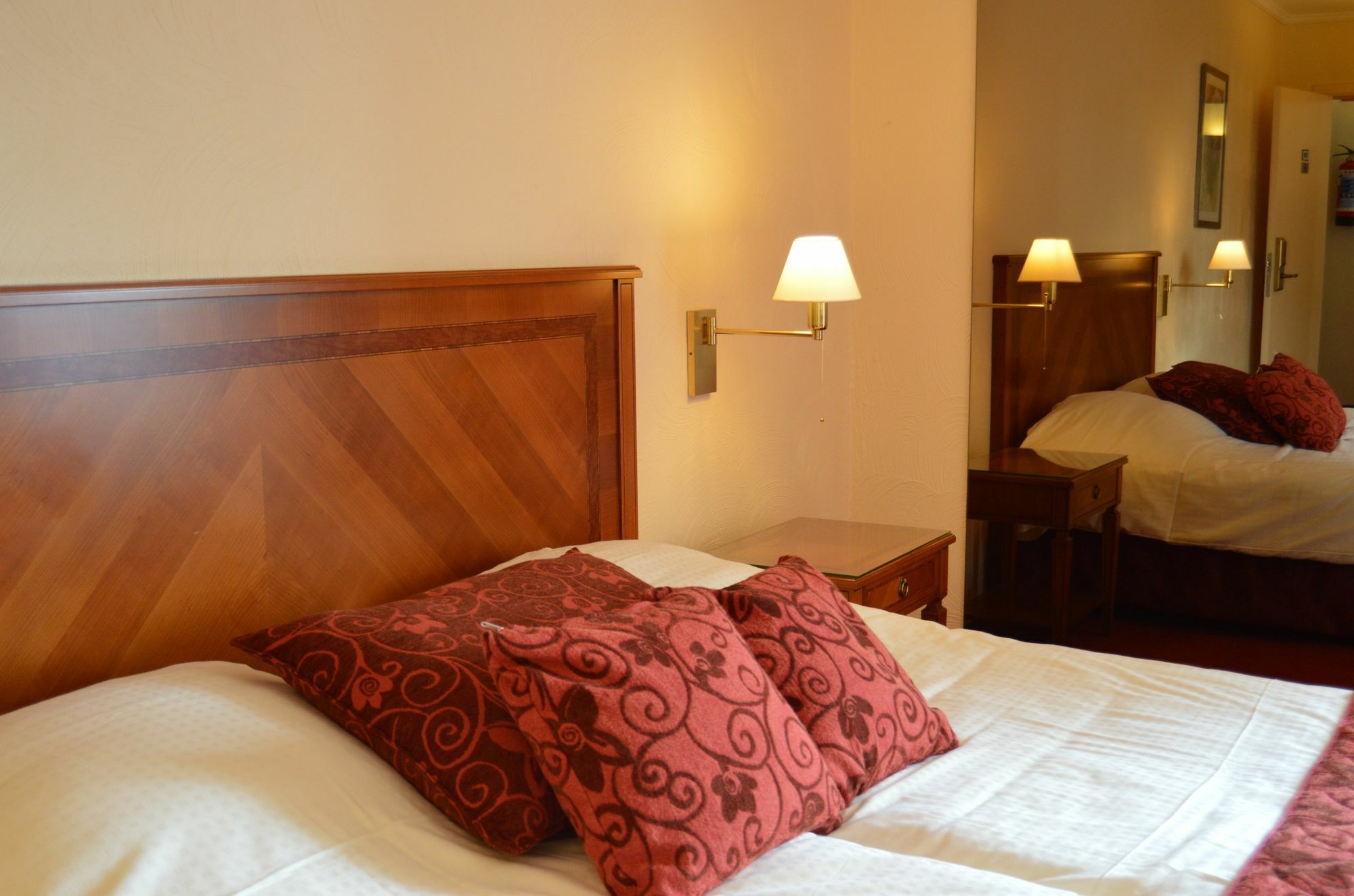 גמבלו Hotel Les 3 Cles מראה חיצוני תמונה